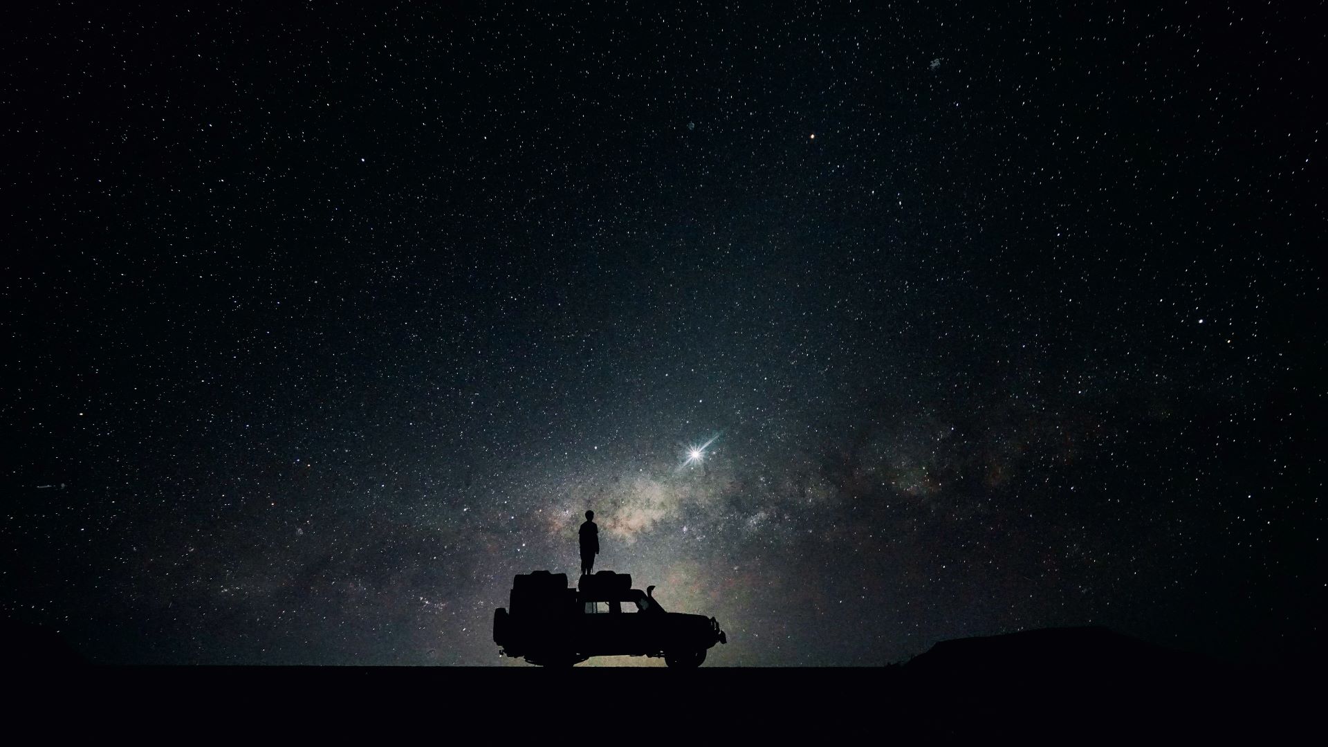 Silhouette of offroad car